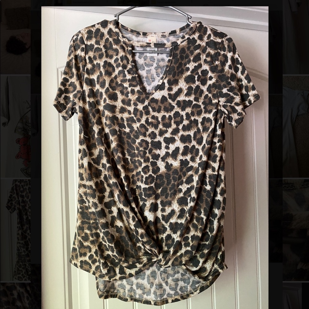 Leopard choker neck boutique top NWOT